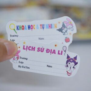 Combo 16 Nhãn Tên Môn Học Lớp 4 – Đầy Đủ Môn Học – Hình Ảnh Dễ Thương – Ghi Chép Gọn Gàng nhan ten lop 44