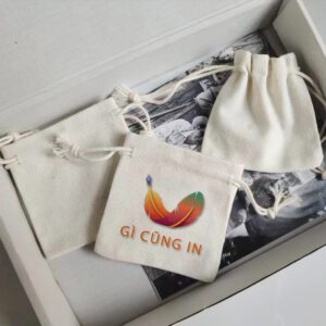 Túi Rút Vải Bố Mini 7x7cm – In Logo Theo Yêu Cầu – Giải Pháp Đóng Gói Tinh Tế